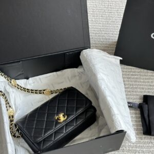 Chanel 1027WOC 本革レディースバッグ ショルダーバッグ 斜め掛けかばん